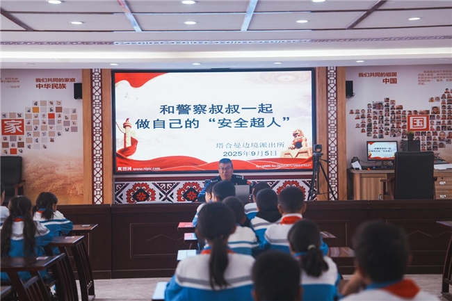 “警”彩课堂进学校，安全知识伴成长